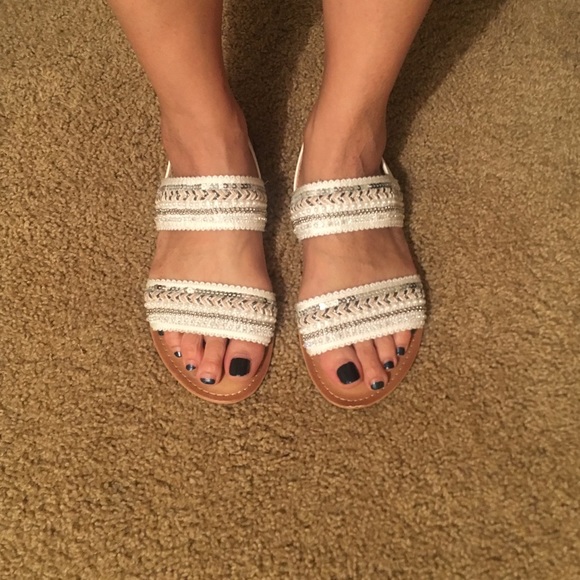 Size 7 - Picture 3 of 3